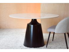 PINNTORP ROUND DINING TABLE