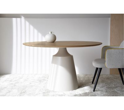 PINNTORP II ROUND DINING TABLE