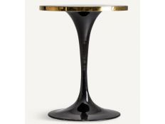BAR TABLE THAN V