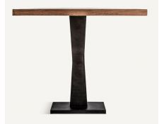 BAR TABLE THAN V